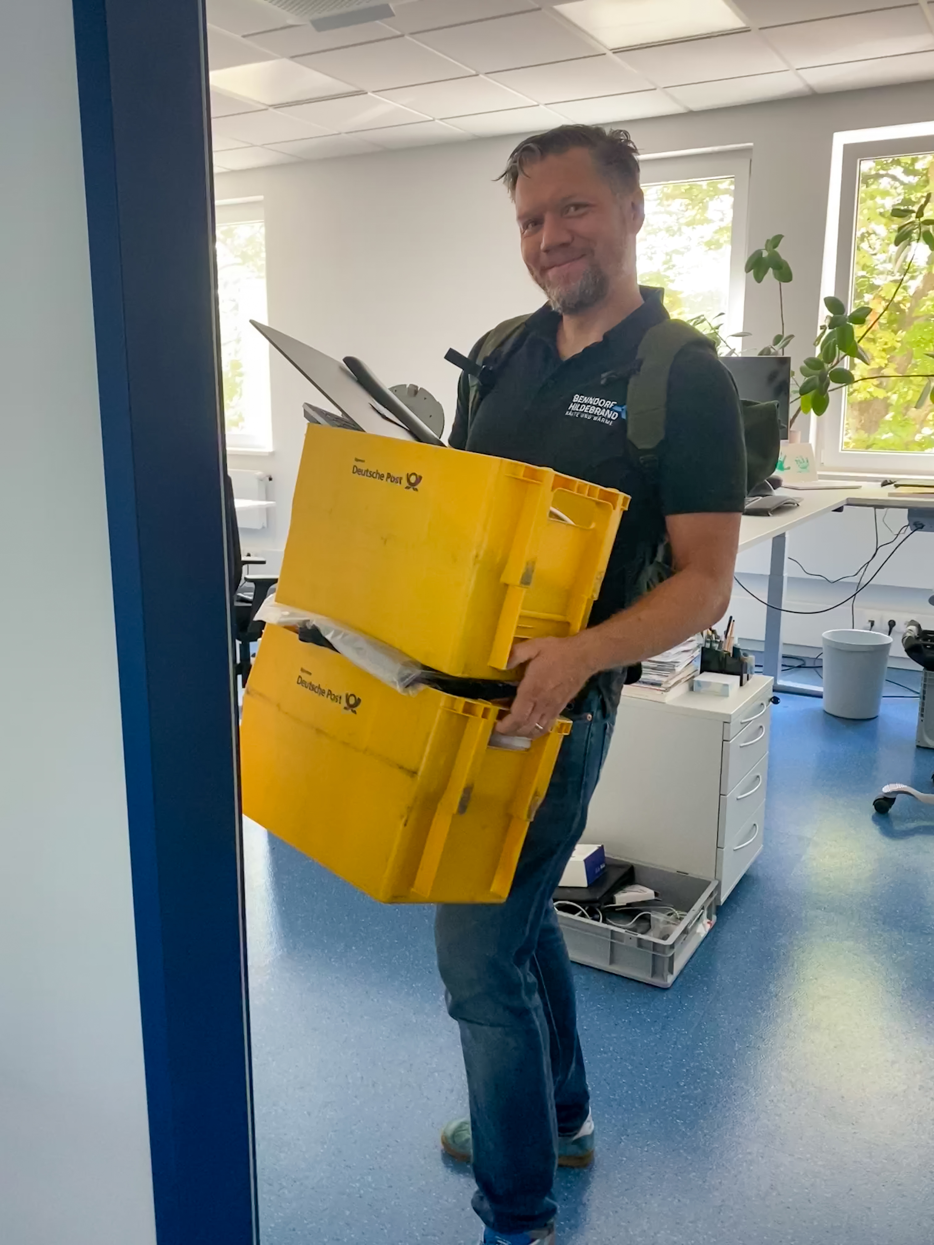 Die Büroräume im 2. Stock unseres Neubaus wurden endlich bezogen. Für unsere Planung, MSR und IT werden Kommunikation und Zusammenarbeit „über den Flur“ jetzt noch einfacher.